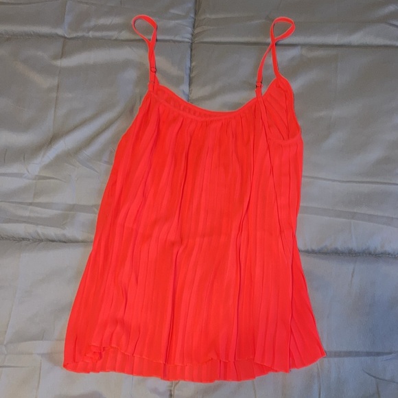 Decree Pleated Tank in Stunning Coral - Picture 3 of 4
